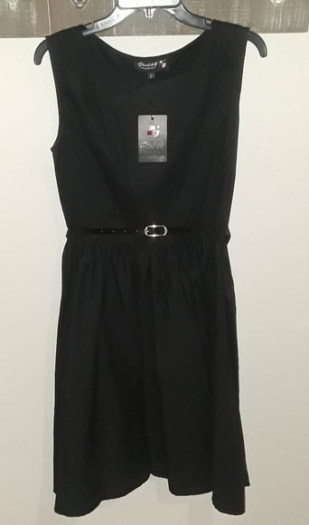 Dress - Picture 2 of 3